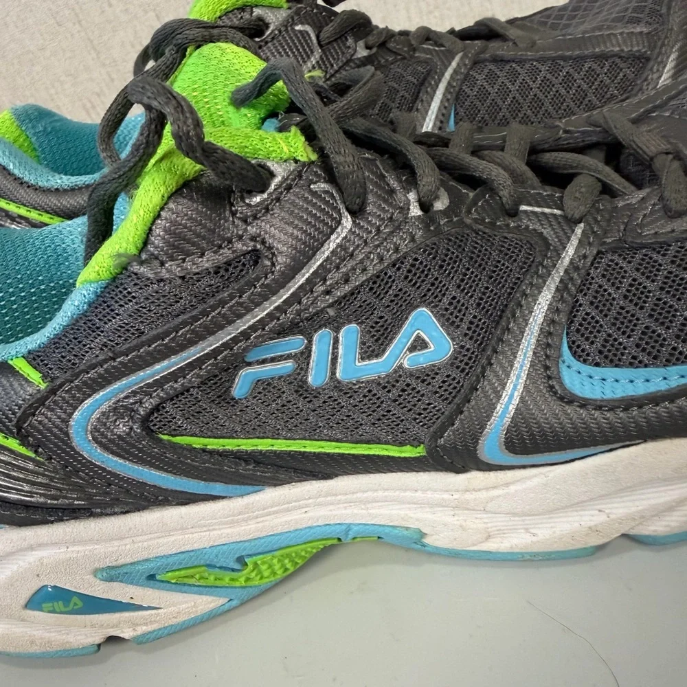 Fila Windshift Women’s Sneakers. Size‎ 9